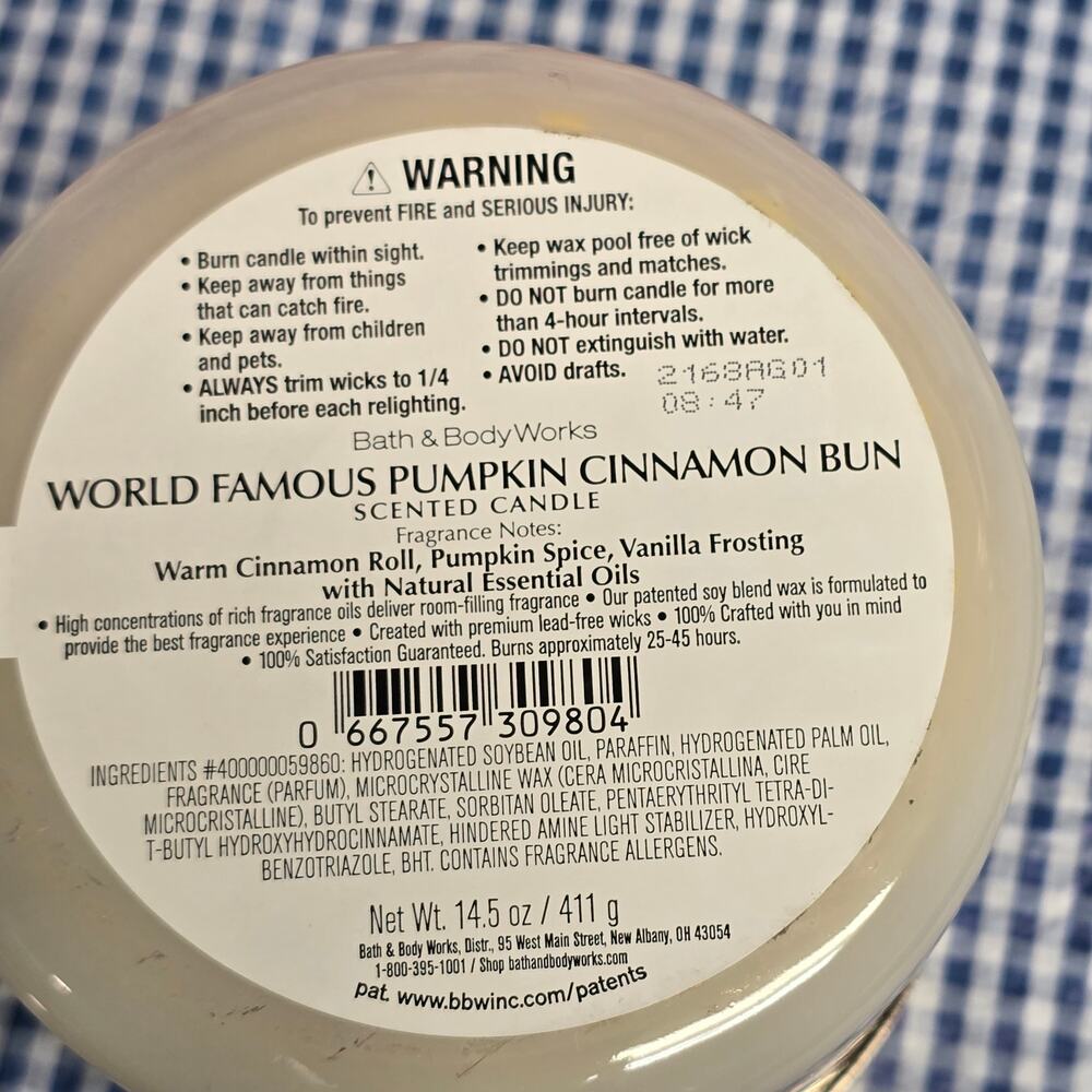 BBW World Famous Pumpkin Cinnamon Bun Large 3 Wick Candle Holiday Home Fragrance - Picture 2 of 2